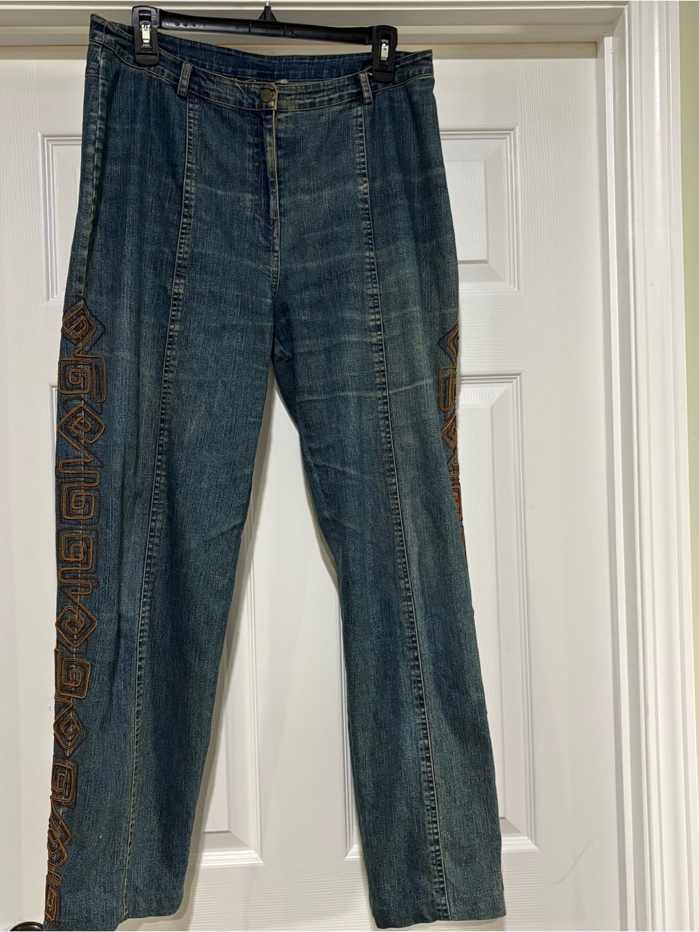 Embroidered Dark Blue Straight-Leg Jeans